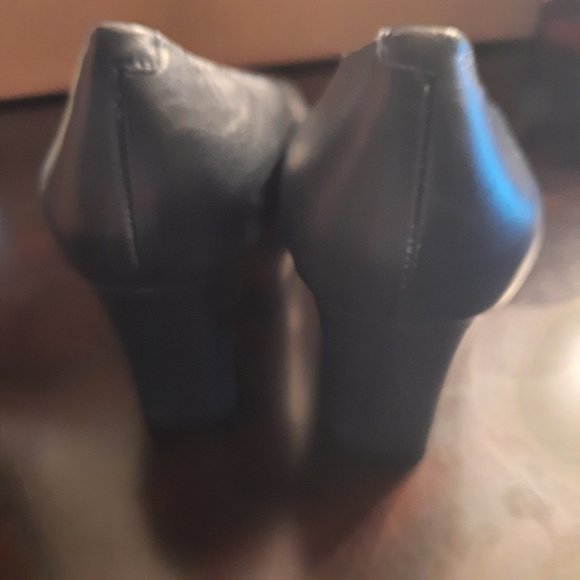 Amalfi by Rangoni Sven Pumps, Leather - Size 12 and 12.5 - Picture 4 of 7